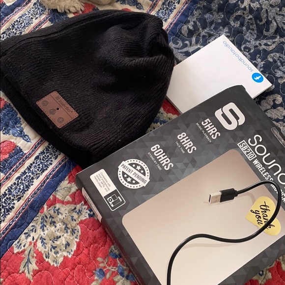 Sound bot hat - Picture 2 of 2